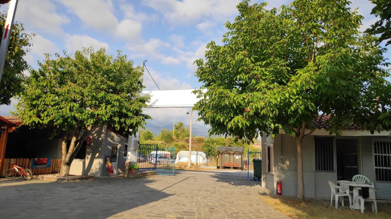 Camping Mitikas And Bungalows Plaka Litochorou Exterior photo