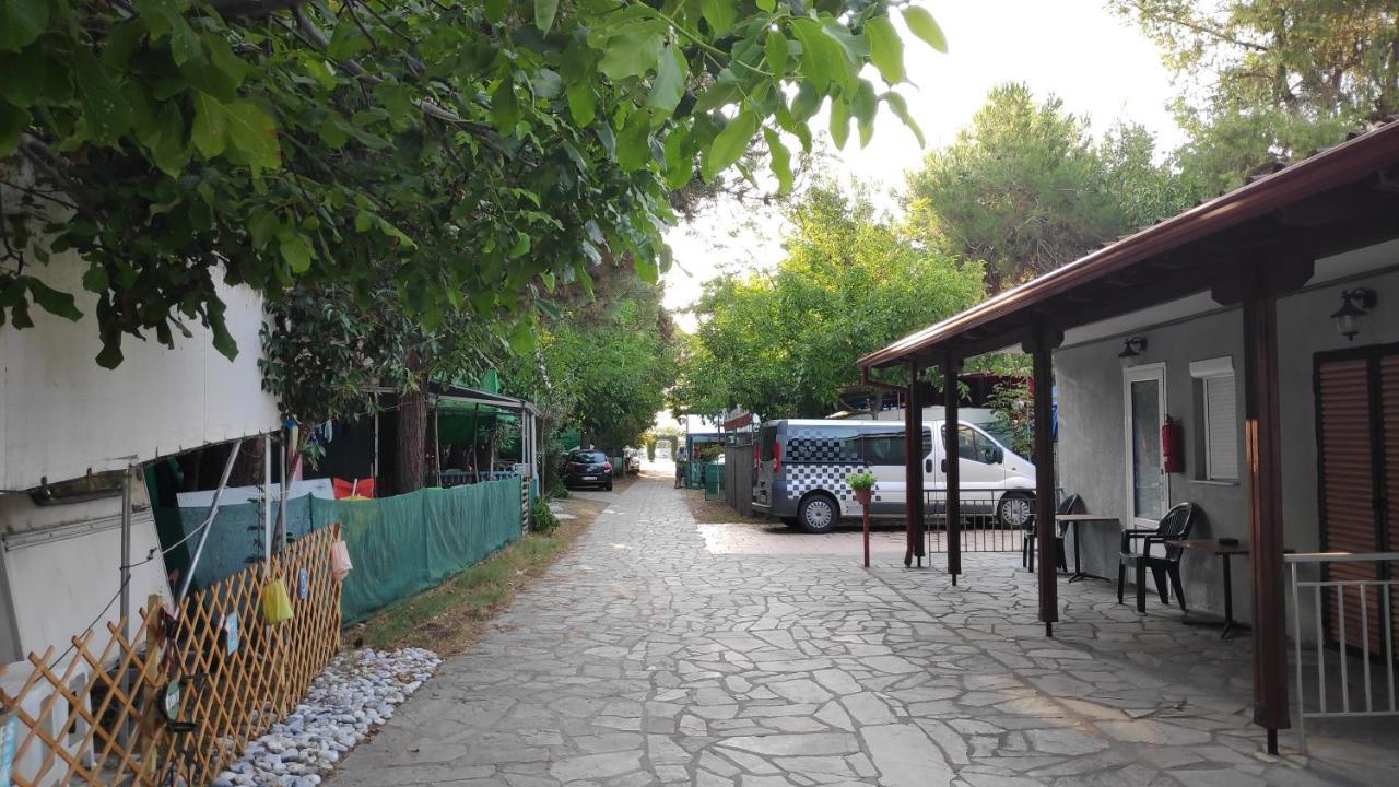 Camping Mitikas And Bungalows Plaka Litochorou Exterior photo