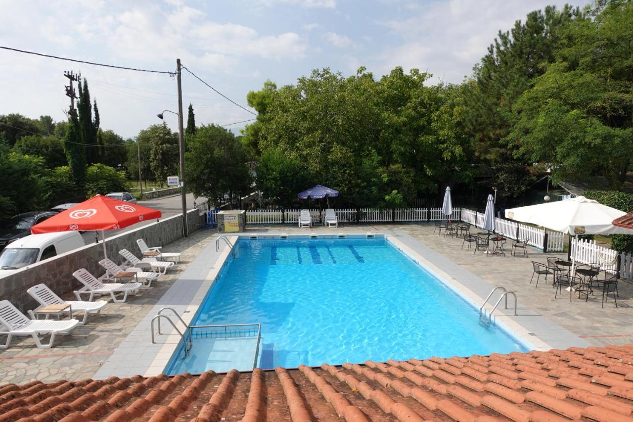 Camping Mitikas And Bungalows Plaka Litochorou Exterior photo